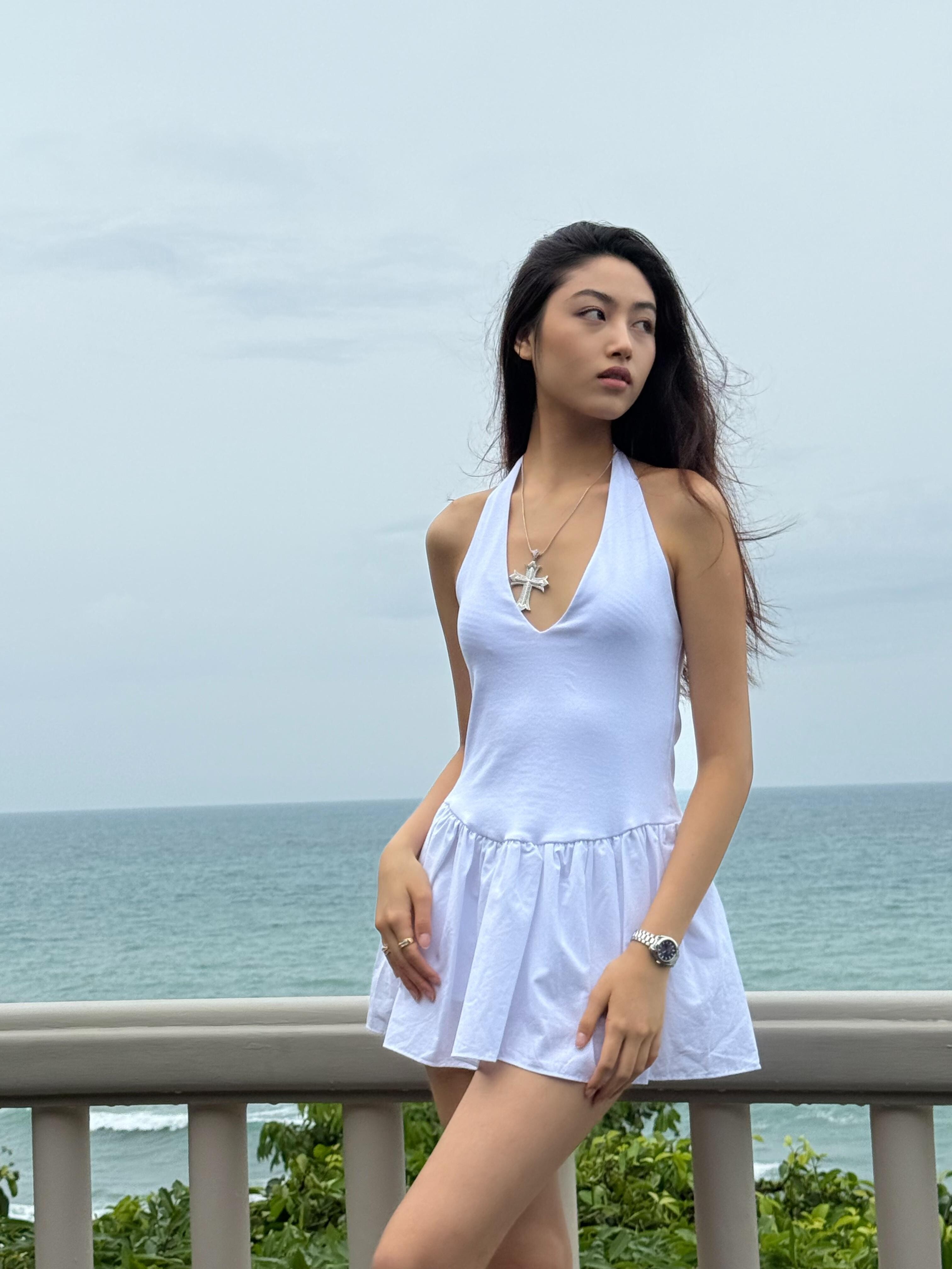 談到如何管理時間,Ella稱會趁modeling化妝整頭時,作學術研究。